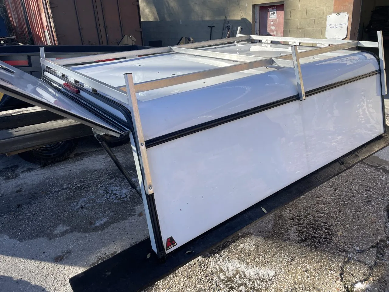 NEW | OVERSTOCK | DEMO-Leer Dcc 2009 RAM 1500 CC-CREW CAB SB - SHORT BED 2836343