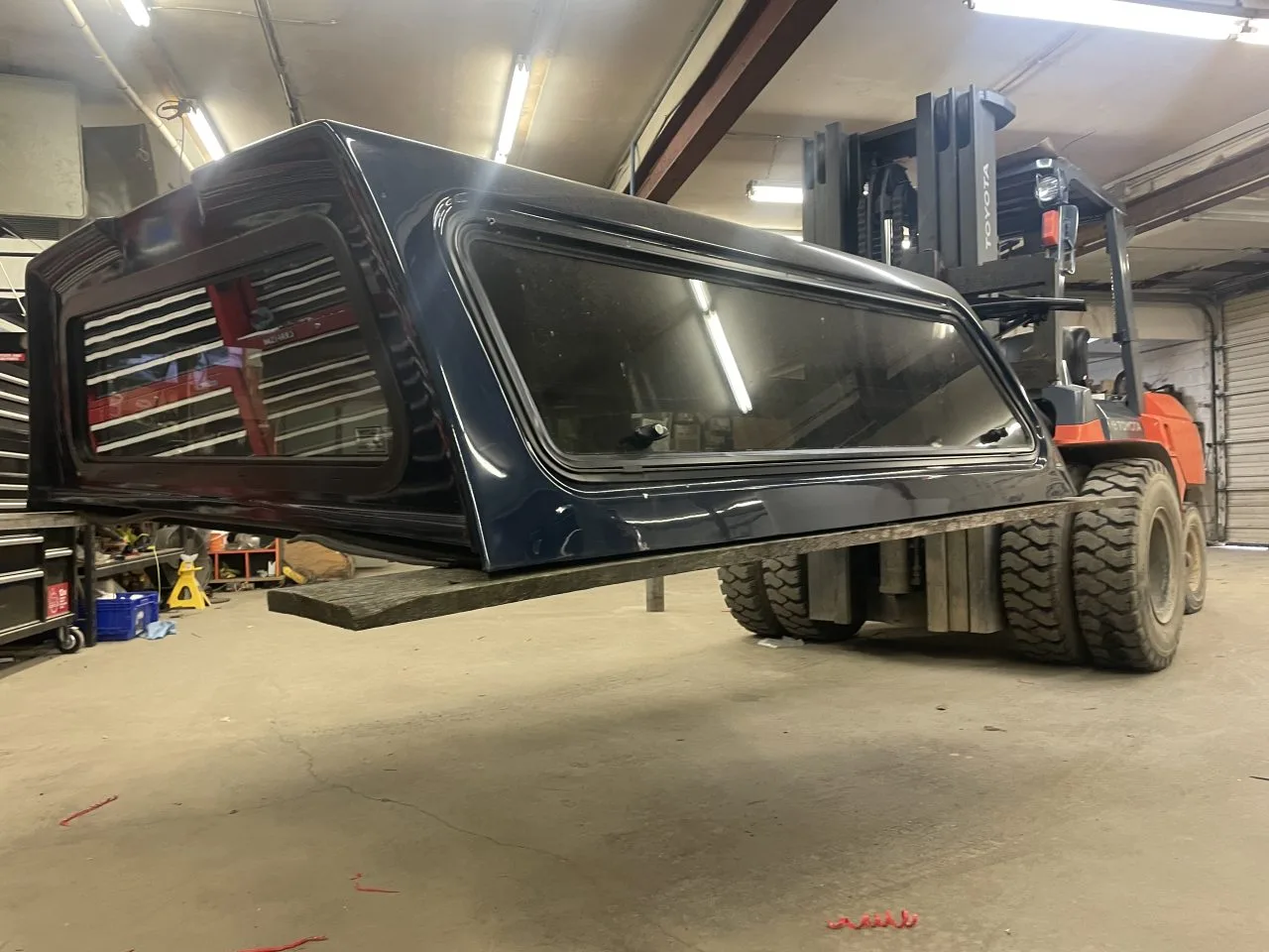 NEW | OVERSTOCK | DEMO-Leer 100XR 2009 RAM 1500 CC-CREW CAB SB - SHORT BED 12328380