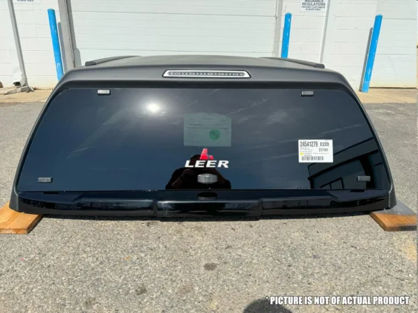 “HERE-N-READY” LEER 100XR-RXF TRUCK CAP 2016+ TOYOTA TACOMA DOUBLE CAB 5’2″ XB - EXTRA SHORT BED – RXF BLACK MATTE - 52TCDC16 - Image 4