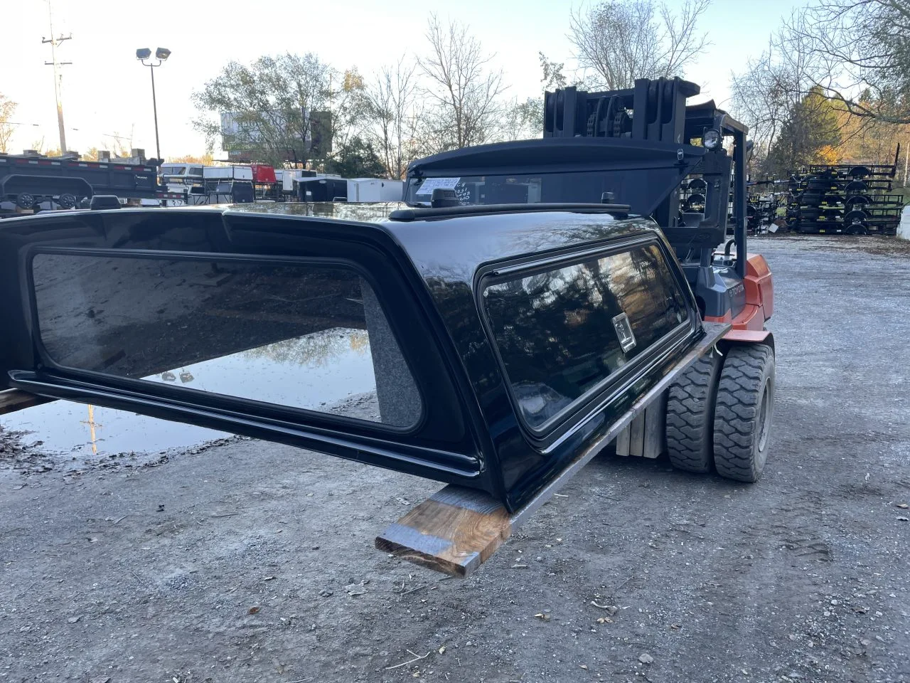 NEW | OVERSTOCK | DEMO-Leer 100RCC 2019 RAM 1500 CC-CREW CAB XB - EXTRA SHORT 5021378 - Image 2