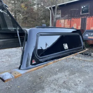 NEW | OVERSTOCK | DEMO-Leer 100RCC 2019 RAM 1500 CC-CREW CAB XB - EXTRA SHORT 5021378