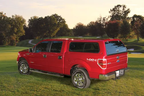 LEER 100XR Deluxe Cab High Fiberglass Truck Cap - Image 8