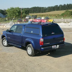 LEER 180RCC Mid Rise Commercial Fiberglass Truck Cap