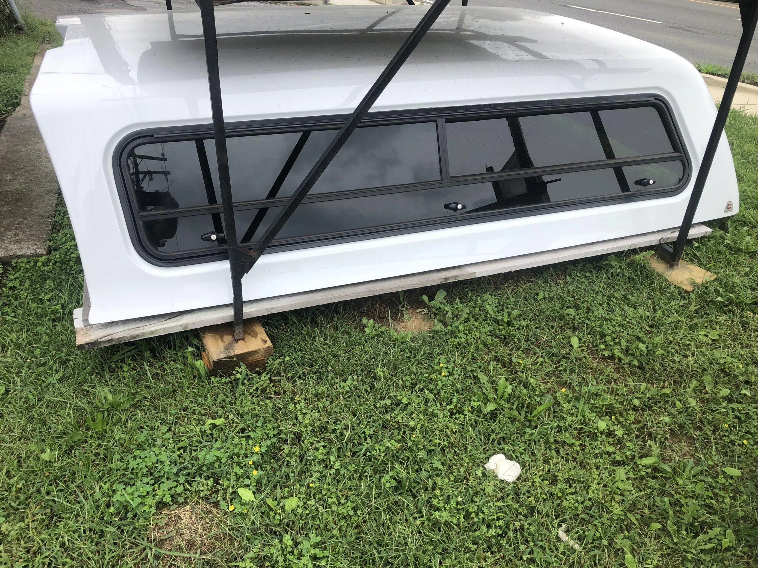 SOLD - NEW OVERSTOCK CENTURY ULTRA SPORT TRUCK CAP 2023 FORD SUPER DUTY CREW CAB LONG BED WHITE - 24082179 - SOLD - Image 2