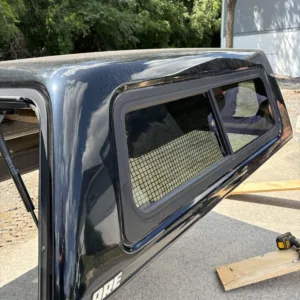 SOLD - USED ARE CX TRUCK CAP 2004 CHEVROLET COLORADO CREW CAB EXTRA SHORT BED BLACK - N2758525 - SOLD