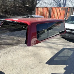 SOLD - USED LEER 100XL TRUCK CAP 2014 TOYOTA TUNDRA DOUBLE CAB SHORT BED - RED - 2528125 - SOLD
