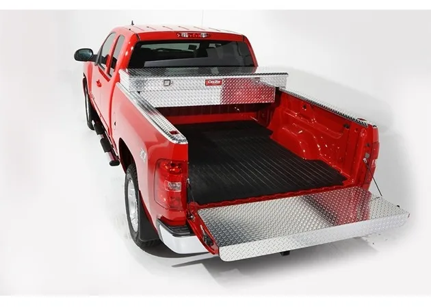 DEEZEE Brite Tread / Black Tread Full Tailgate Protector - Image 2