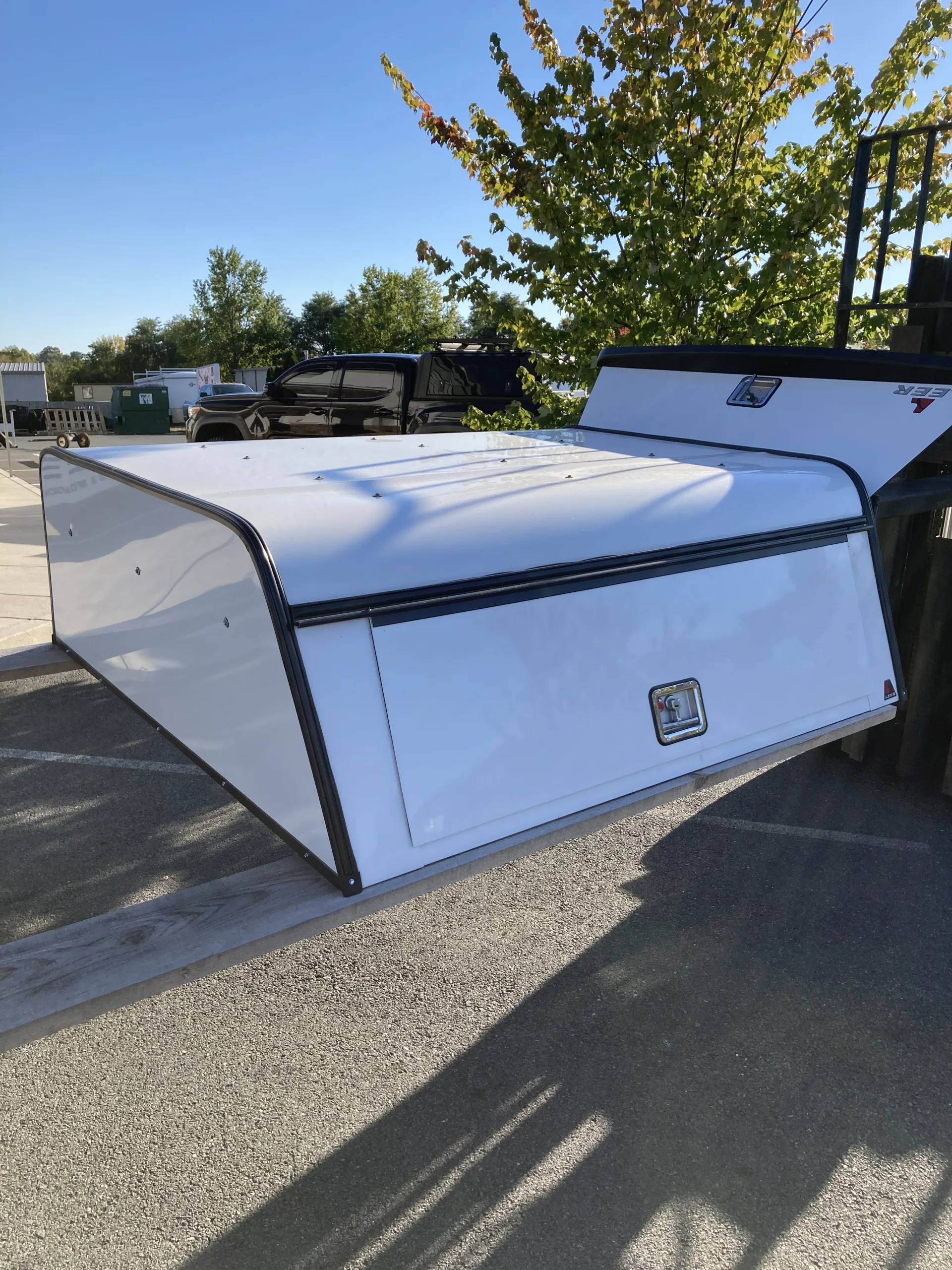 NEW LEER DCC HD ALUMINUM TRUCK CAP 2016 TOYOTA TACOMA CREW CAB EXTRA SHORT BED - WHITE - 29407108