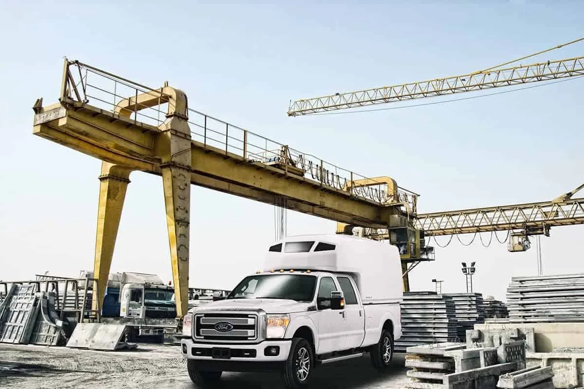 SpaceKap DIABLO SLIDE-IN Commercial Fiberglass Service Body Truck Cap - Image 8