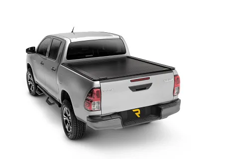RealTruck RetraxONE XR Manual Retractable Tonneau Cover w/ T-Slot Rails for sale at Truck'n America located in MD and VA