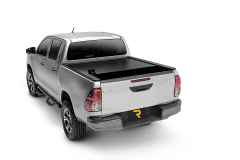 RealTruck RetraxONE XR Manual Retractable Tonneau Cover w/ T-Slot Rails for sale at Truck'n America located in MD and VA