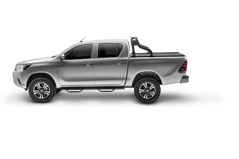 RealTruck RetraxONE XR Manual Retractable Tonneau Cover w/ T-Slot Rails for sale at Truck'n America located in MD and VA
