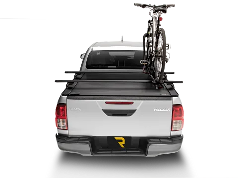 RetraxONE XR Manual Retractable Tonneau Cover w/ T-Slot Rails - Image 4