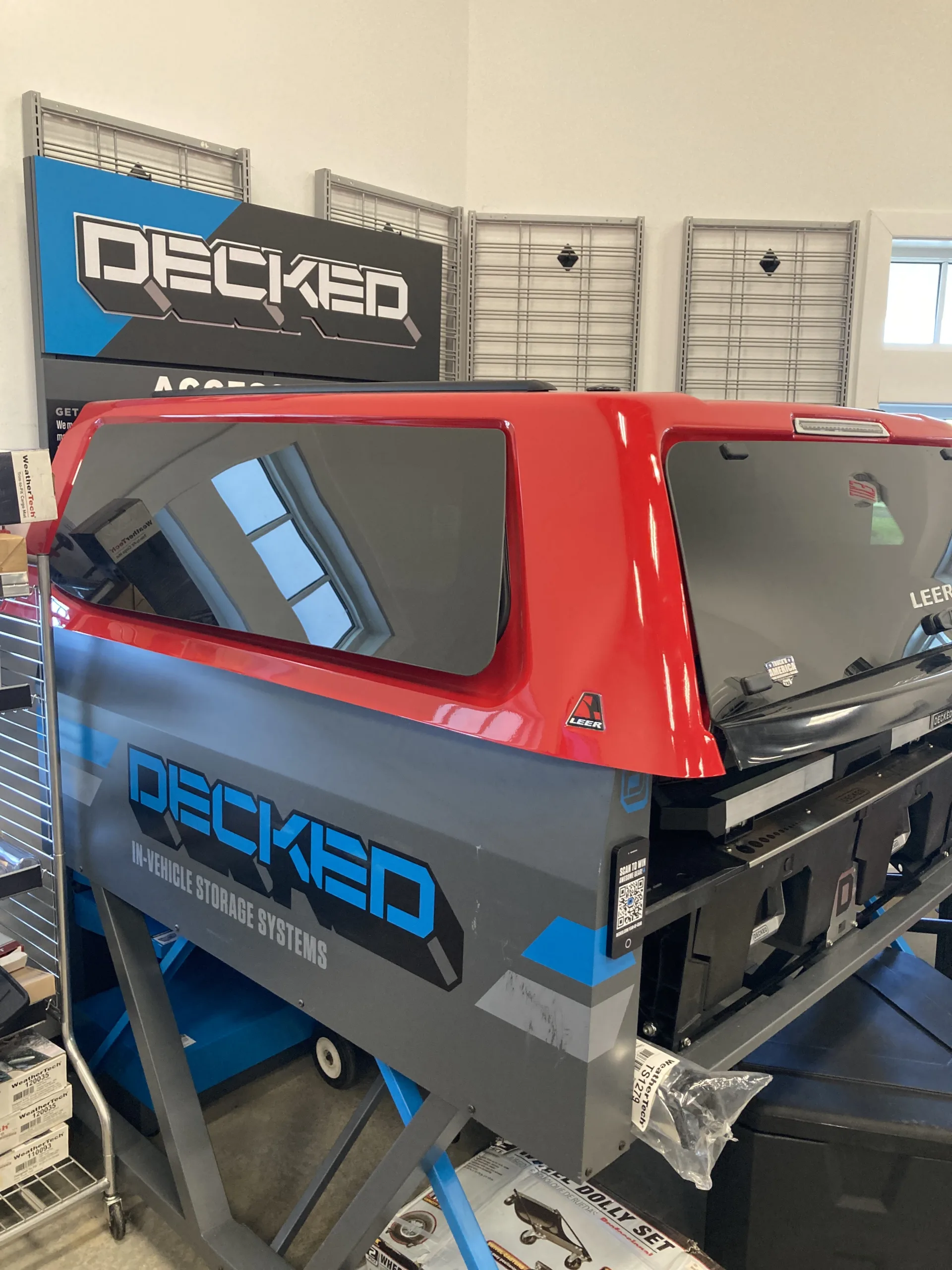 NEW LEER 100XQ TRUCK CAP 2019+ CHEVROLET SILVERADO CREW CAB EXTRA SHORT BED - RED - 5391977